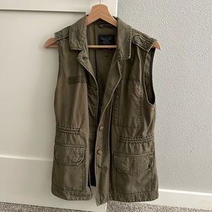 Abercrombie and Fitch Women's Medium Utility Vest